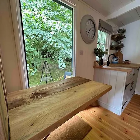 Cornwall Woodland Shepherd'S Hut Deirdres Hut Bodmin Exterior photo