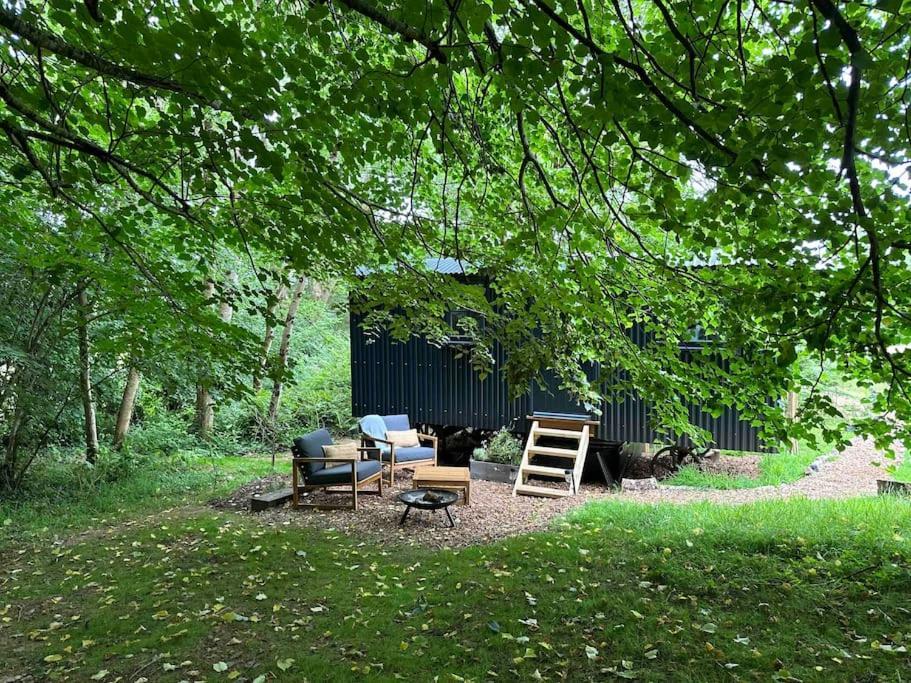 Apartment Cornwall Woodland Shepherd's Hut Deirdres Hut Bodmin